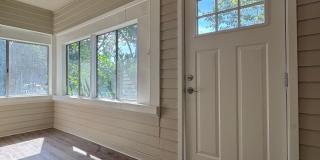 Available now! 2bed/1.25bath Close to Downtown Lodi Gallery 5