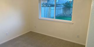 Beautifully Renovated 4/2 One story Georgetown Property. Gallery 18