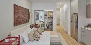 The Darien Gallery 9