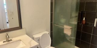 Modern Coastal Oasis: 1 Bedroom, 1 Bath All-Inclusive Retreat in Hawaii Kai Gallery 7