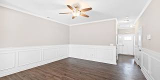 Modern Elegance in Brightleaf: 3-Bedroom Townhouse with Amenities Galore Gallery 14