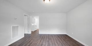 1317 Mayfield Lane - A Gallery 15