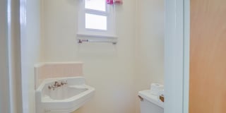 Charming Farmhouse Retreat in Northwest Bakersfield! Gallery 17