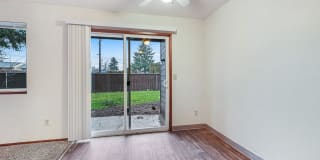 Applegate Gallery 19