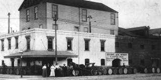 Newly Built Super-Lux Home in Repurposed Winery Complex Gallery 1