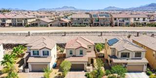 Beautiful 3 Bed 2.5 Bath home in Tuscany community! Gallery 36