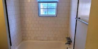 622 E 18th St Gallery 12