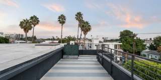 807 N Detroit St Gallery 34