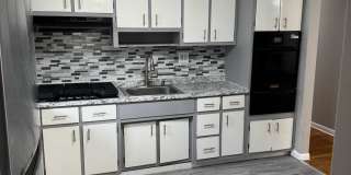 605 West Grand Avenue - 2 Gallery 1