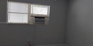 1431 SW 24th Ct Gallery 13