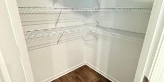 Gorgeous Northside beauty Gallery 22