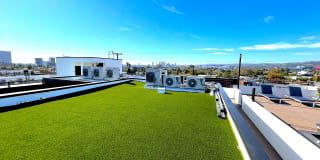 The Fairfax Gallery 27