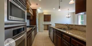 Tuscan Bluffs at Copper River - Granville Home, 4BR/3BA, On Golf Course - Lots of Amenities Gallery 15