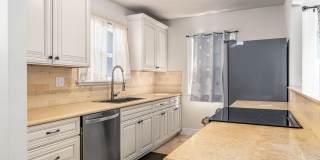 Charming 5-Bedroom South Hill Home Near Manito Par Gallery 18