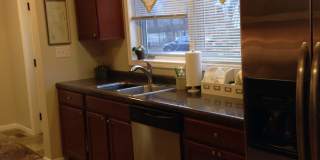 618 6th St Gallery 7