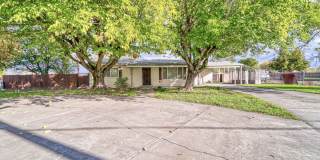 Beautiful 3-Bedroom Home with Extra Living Space and Modern Upgrades Gallery 1
