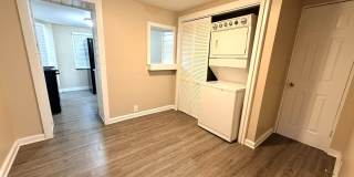 Downstairs 2BR/1BA Riverside Duplex Apartment Gallery 5