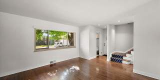 975 N Old Woodward Avenue Gallery 8
