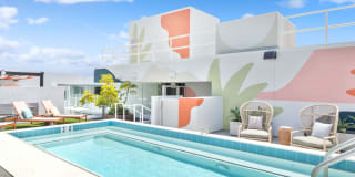 The Charlie Mar Vista Gallery 49