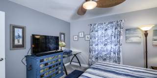 PRICE DROP!! FURNISHED ANNUAL RENTAL- WATERFRONT Gallery 46