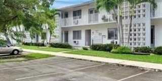 2000 NE 51st Court Gallery 1