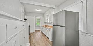 *MOVE IN SPECIAL* $250 Off First Full Month's Rent OR Free 55in TV *MOVE IN SPECIAL* $250 Off First Full Month's Rent OR Free 55in TV Gallery 1