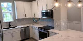 4 BR/2.5BA | Newly Renovated Single Family Home | 2-Car Covered Parking | Near Franklin Blvd! Gallery 7