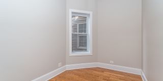 1840 N Saint Louis Avenue Gallery 16