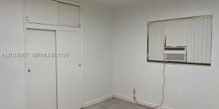 2201 N 57th Ave Gallery 21
