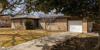 204 Oak Street Gallery 1