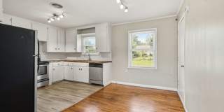 Charming 3 Bedroom 1 Bath near Route 66! Gallery 9
