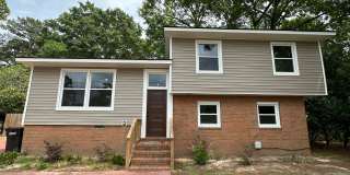 Updated Tri-Level Home! 3 Bedrooms, 2.5 Baths. Gallery 1