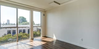 4801 Shattuck Gallery 38