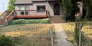 Beautiful 3 bed, 2 bath farmhouse in Colfax on 3 acres! Gallery 1