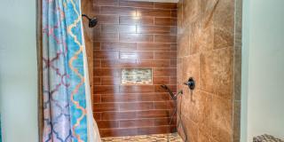 1301 The Cape Road - 6 Gallery 22