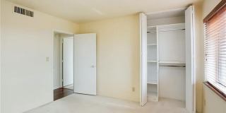 4550 Warwick Blvd Apt 703-04 Gallery 11