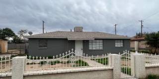 Bright & Comfortable Living in Prime Phoenix Location Bright & Comfortable Living in Prime Phoenix Location Gallery 1