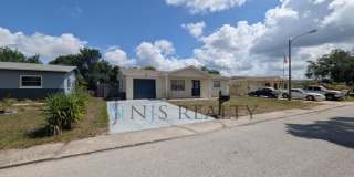 3/1 over 1000sf home with New flooring, FRESH paint, open floorplan!! Gallery 1