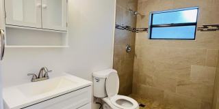 1217 Schumann Drive Gallery 21