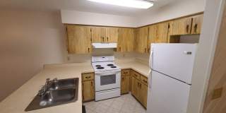 1 Bedroom 1 Bath Just Over The Bridge From The Ocean! Gallery 8