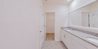 Like-New End-Unit 3 Bedroom Townhome Gallery 35
