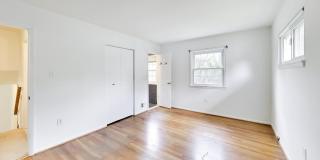 11907 HUNTERS Lane Gallery 14