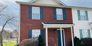 3 Bedroom 2.5 Bathroom Townhouse Gallery 1