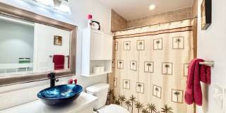 255 S. Ventura #238- MFR Gallery 21