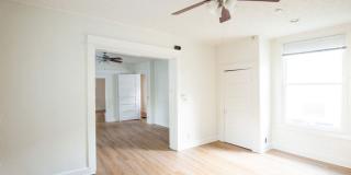 319 N. Lincoln Gallery 7