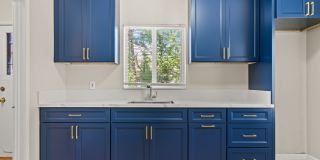 Fully Remodeled Oakland 2 Bed w/ Off-Street Parking & Beautiful Cabinets Gallery 6