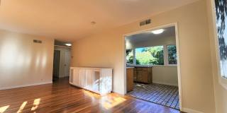 Charming three-bedroom, two-bath home in Midtown Palo Alto. Gallery 11