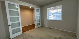 Beautiful Home in Windsor Gallery 16