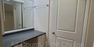 313 Bay Place Gallery 17