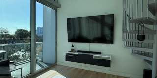 150 E Robinson St Gallery 6